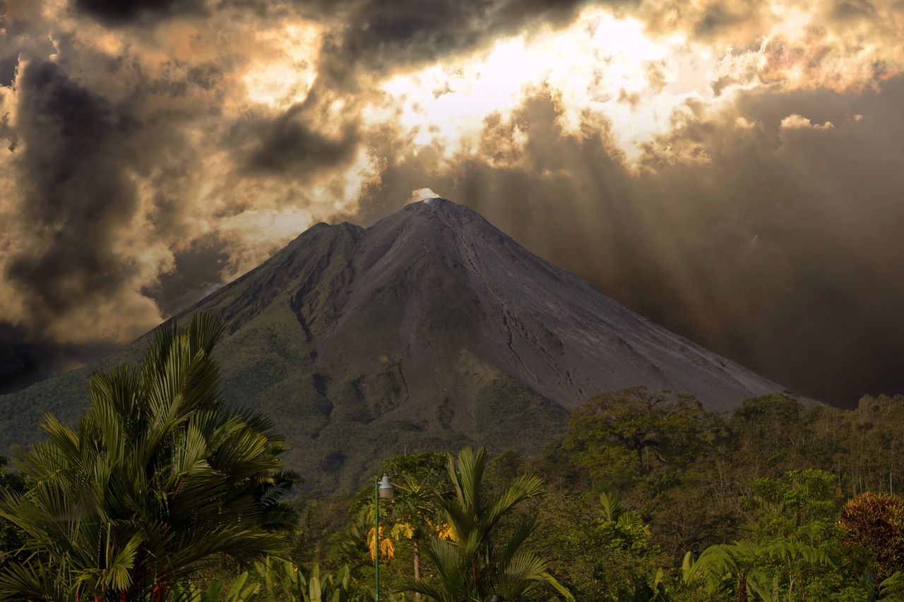 Explore iconic Arenal Volcano and Arenal Volcano National Park